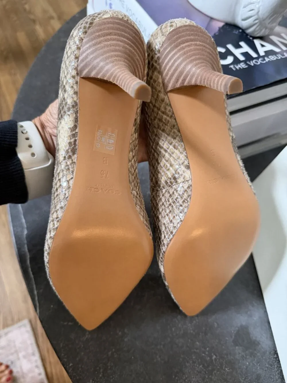 NIB Coach Zeal Sand Printed Snake Natural/Sand Leather Pumps Size 7.5